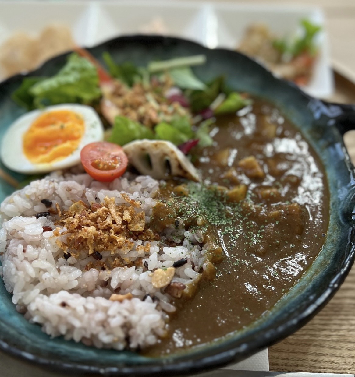 稲空根菜カレー